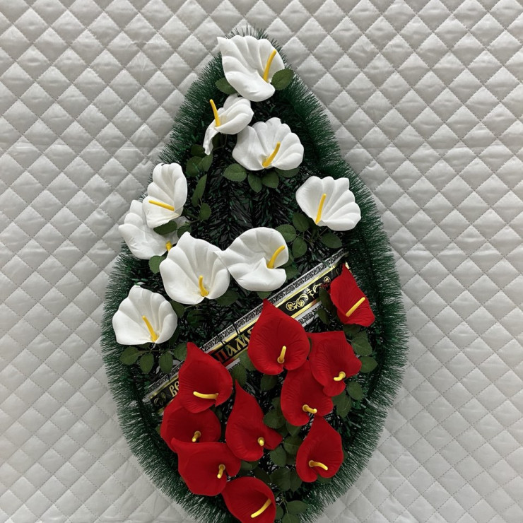 Венок из искусственных цветов 70 см