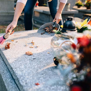 Плановый уход за могилами